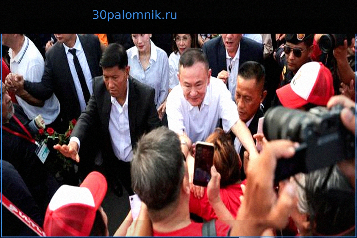 В Таиланде бывший премьер-министр Таксин Чинават вновь обрел свободу