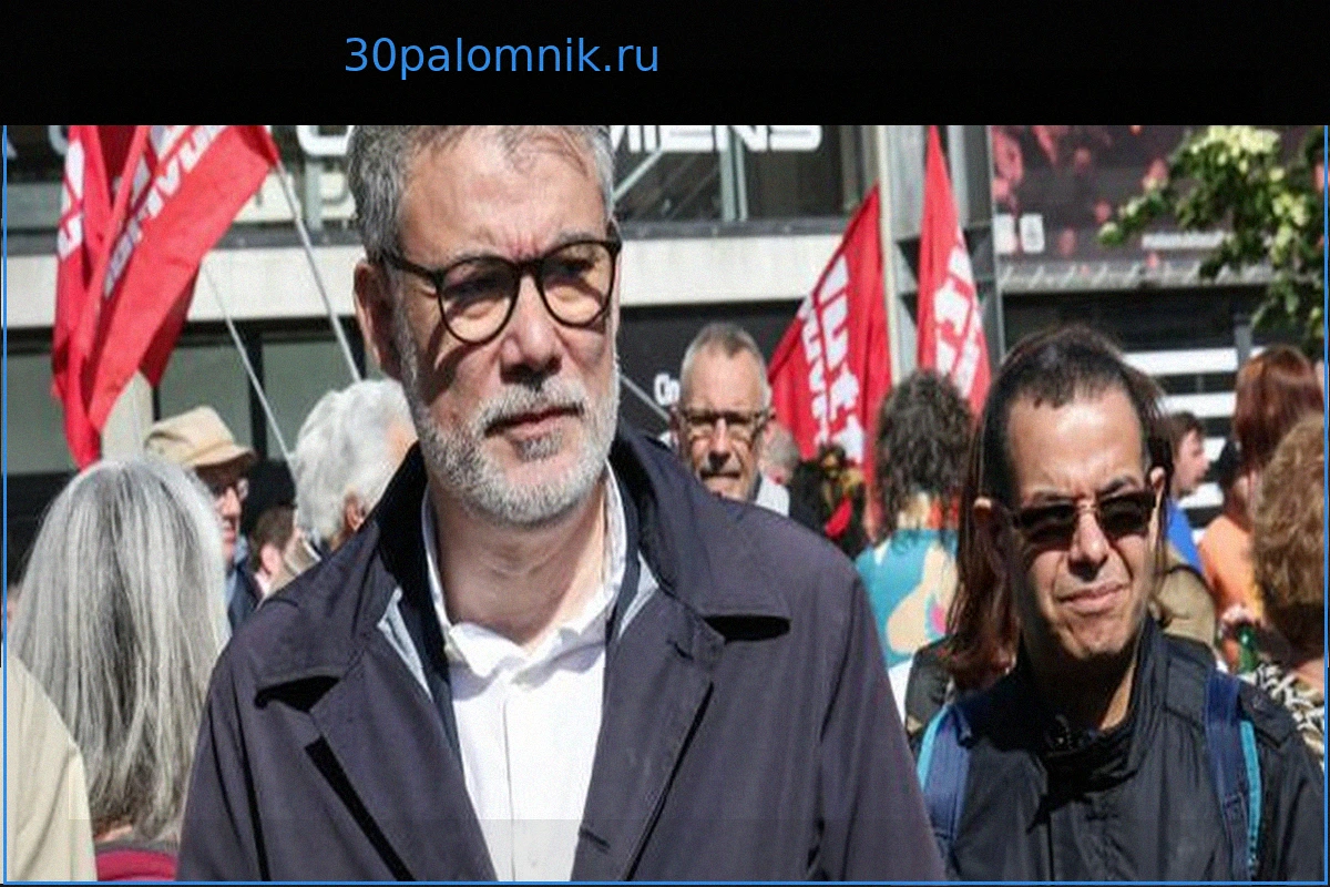 1 Мая 2026: Оливье Фор (ПС) обсыпан мукой в Амьене, получает поддержку партии