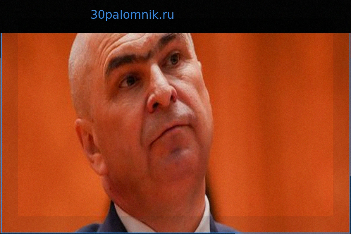 Парламент Румынии выразил недоверие премьер-министру Илие Боложану